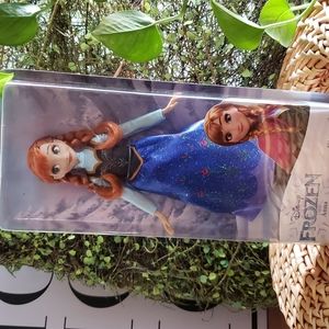 Disney Frozen  Anna  Doll Hasbro New in box dress doll & boots pretend play